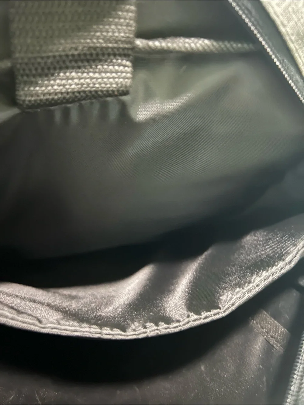 Leeds USAA Urban Messenger Laptop Bag